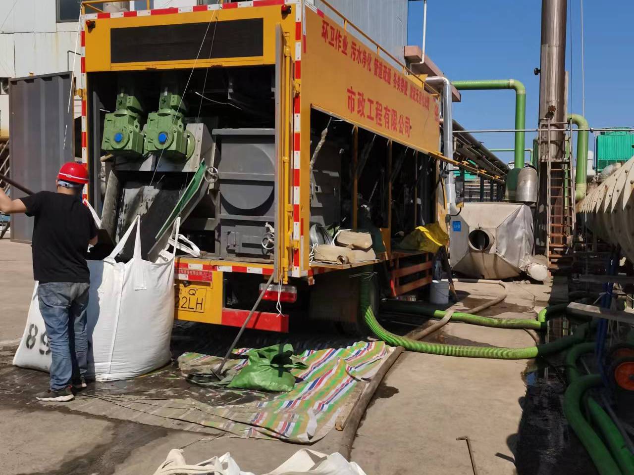 四方台淤泥压干处理